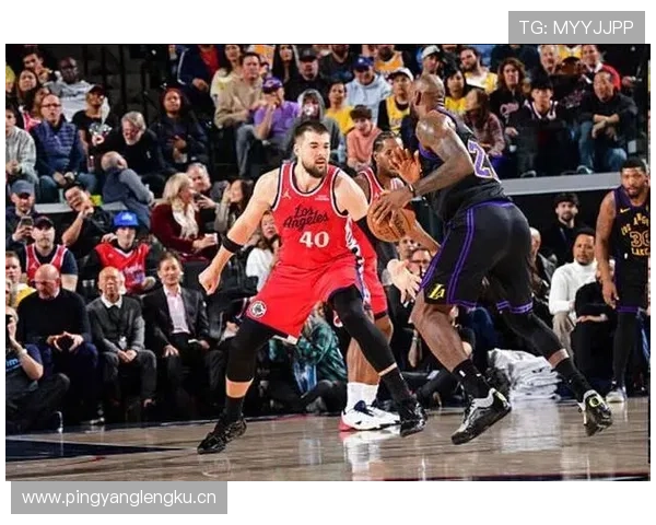 快船七人上双篮板多15克湖人